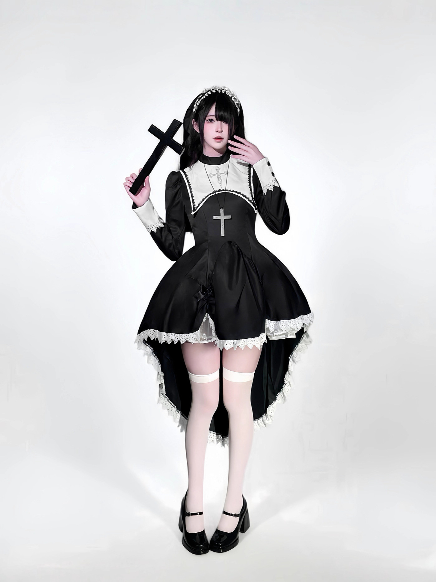 Embroidery Kit - ゴシックスタイルのダーク刺繍クロスハロウィン修道女コスチュームコスプレカーニバルパーティーステージプレイパフォーマンスコスチューム