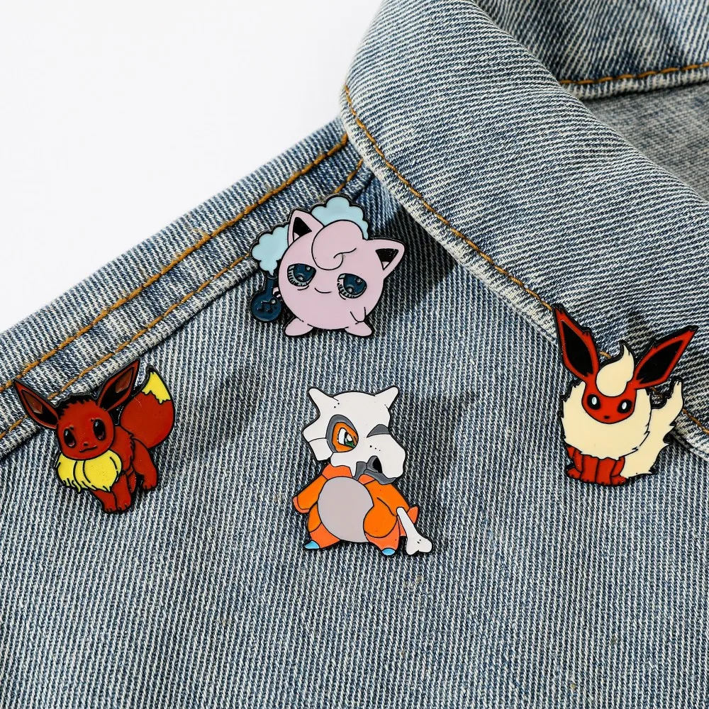Embroidery Garment - 4 個のキャラクター漫画ブローチ Flareon Jigglypuff かわいいエナメルピン金属バッジジュエリー衣類バックパックアクセサリーギフト