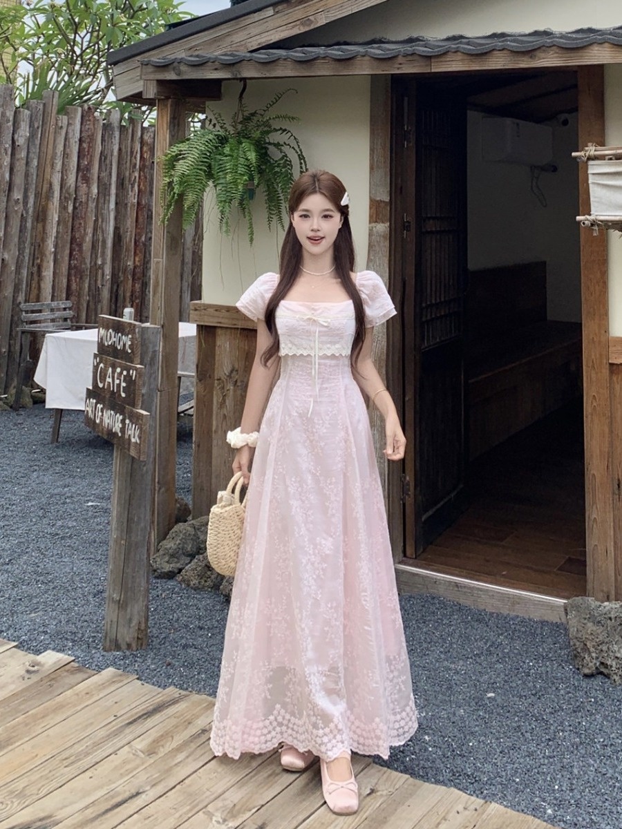 Embroidery Effect - 甘いレースの切り替えAラインロングドレス、プラスサイズ、レディースサマー新作、刺繍デザイン、スリム効果、結び目デザイン