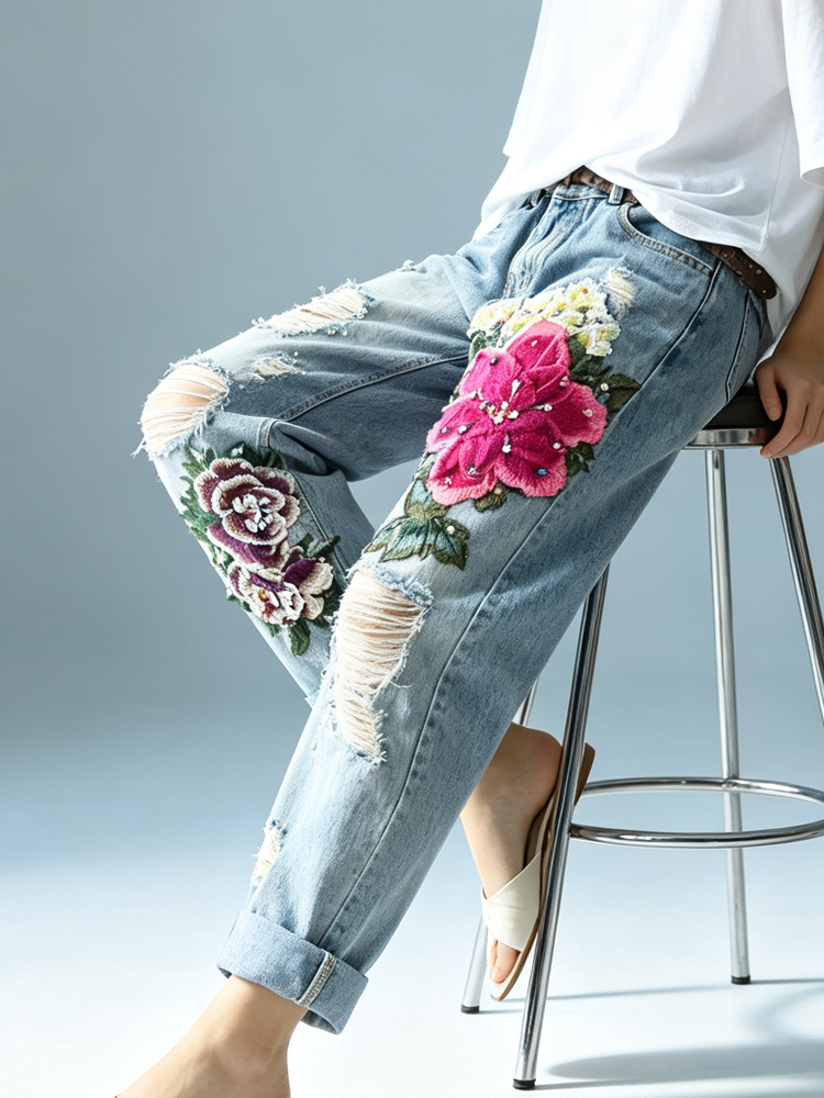 女性のヴィンテージダメージ加工ジーンズ 3D 花柄刺繍リップ - Embroidery Effect のレビューと価格