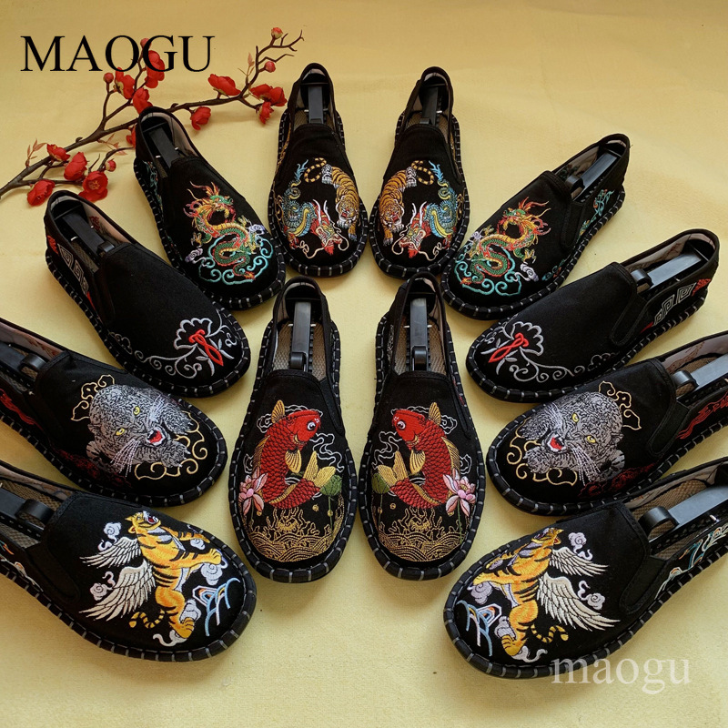 ユニセックス中国風刺繍スリッポンシューズ、龍虎柄ステッチソー - Embroidery Fabric のレビューと価格