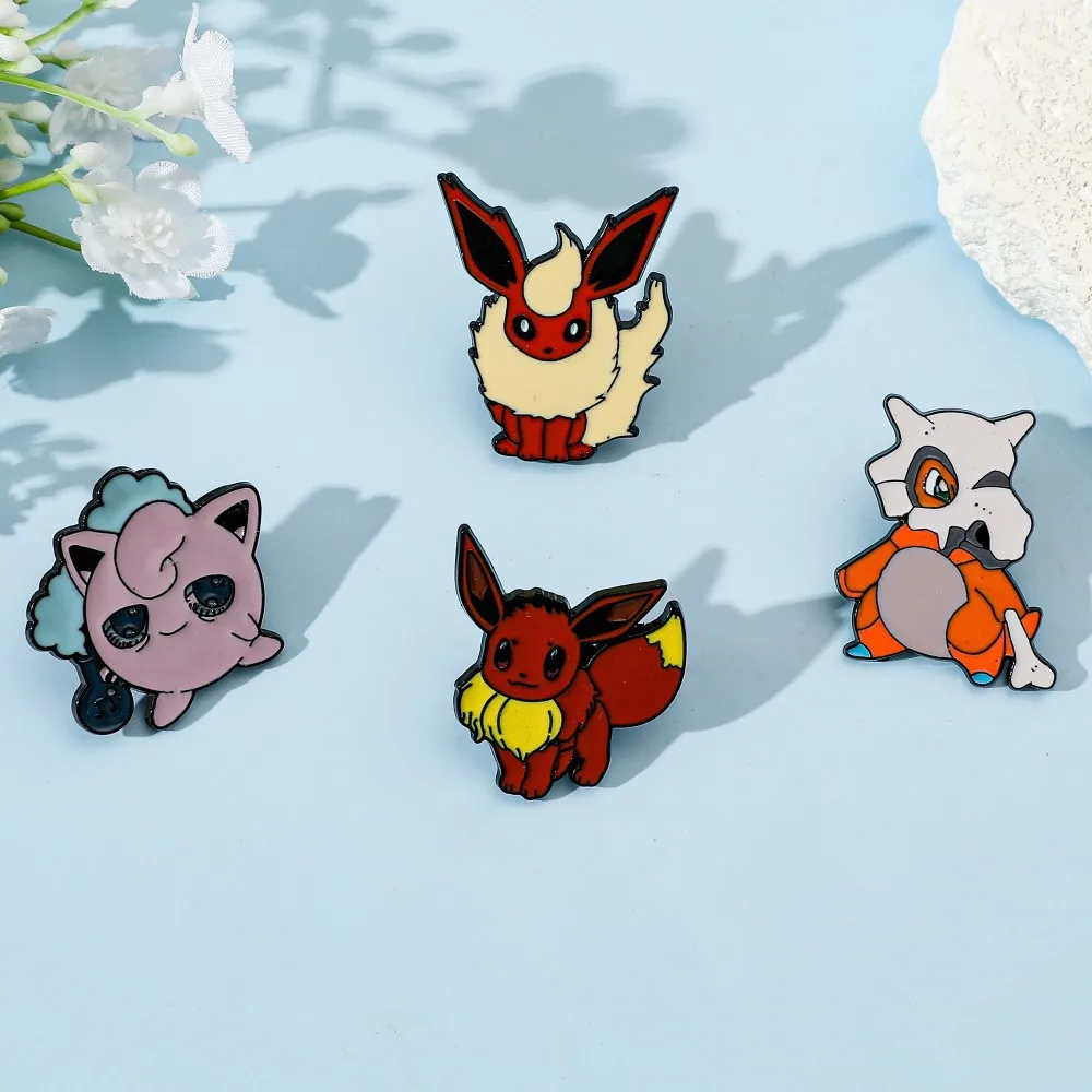 4 個のキャラクター漫画ブローチ Flareon Jiggl - Embroidery Garment のレビューと価格
