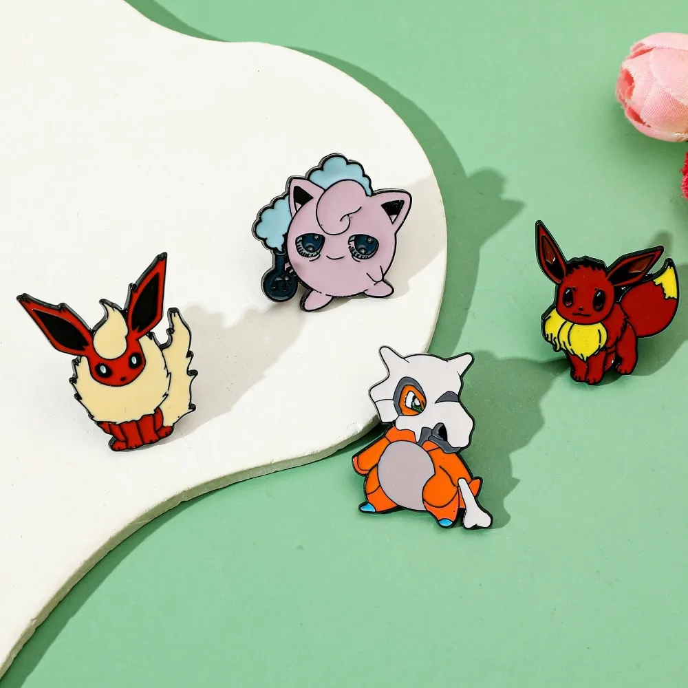 4 個のキャラクター漫画ブローチ Flareon Jiggl - Embroidery Garment のレビューと価格
